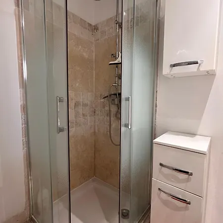 Joli 2 Pieces Au Coeur De ! דירה קאן